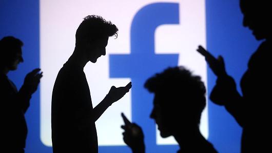 Cách lấy bình luận, email, số điện thoại trong comment của Facebook.